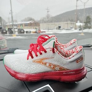 Brooks Holiday Sneakers